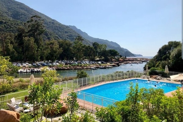 Habitación panorámica doble, vistas al mar | Escritorio, cortinas opacas, cunas (de pago) y wifi gratis
