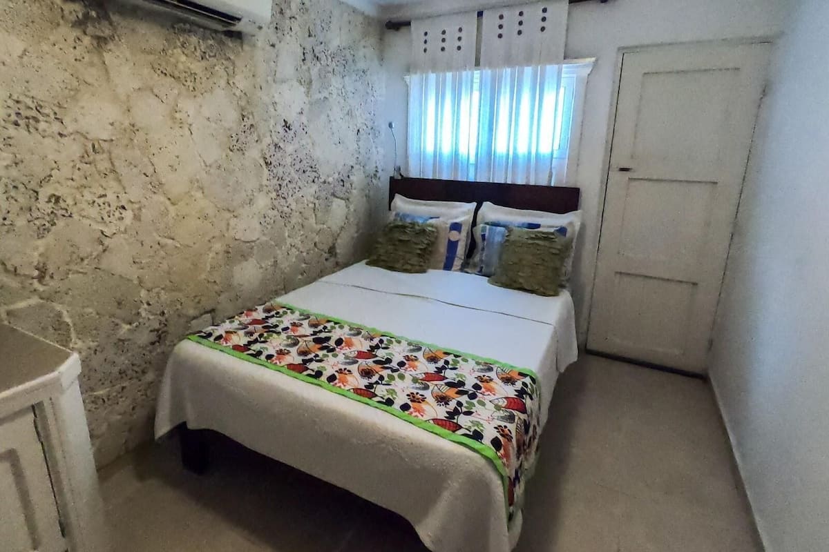 Ropa de cama de alta calidad y camas con pillow-top