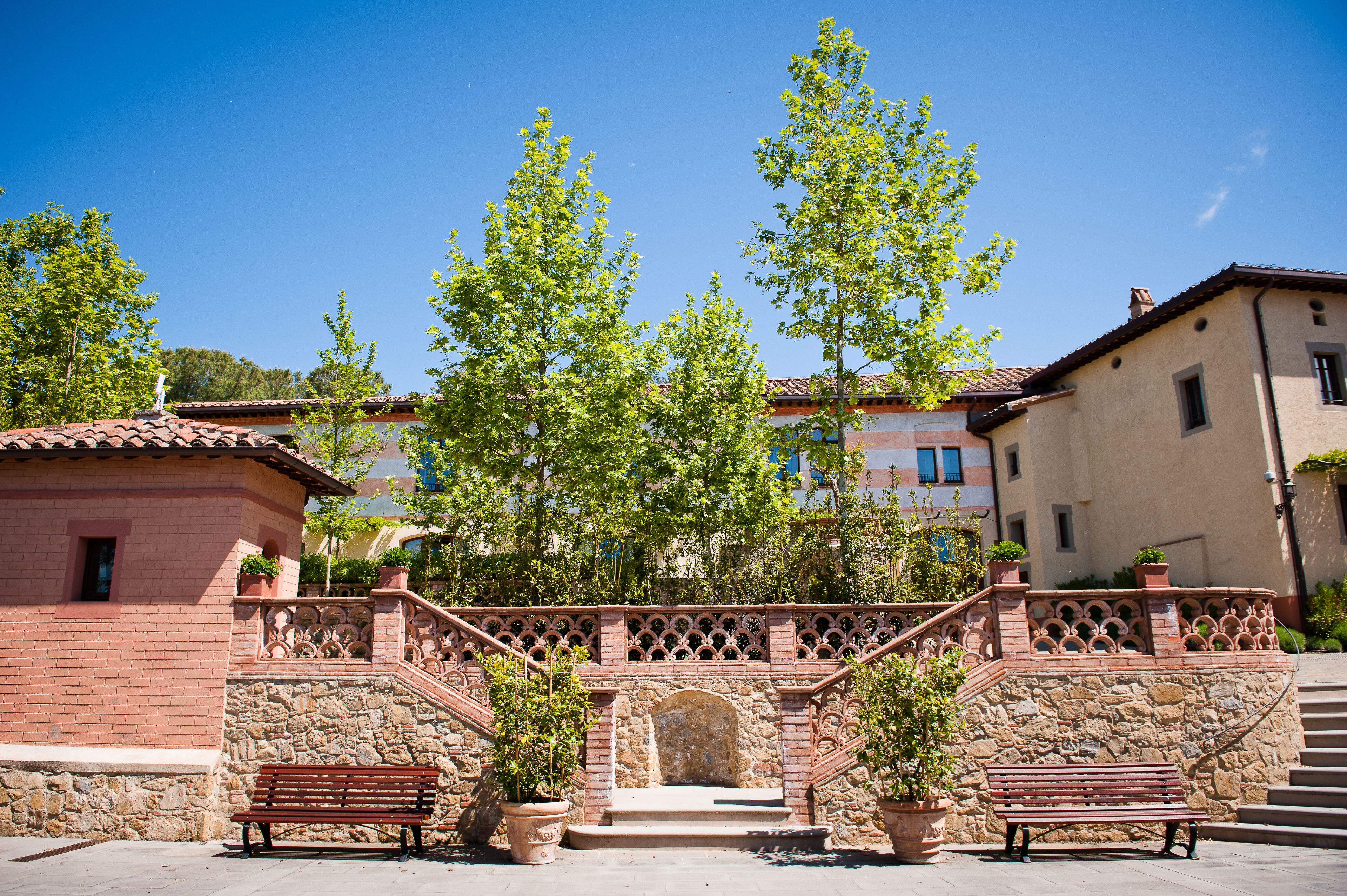 واجهة المنشأة