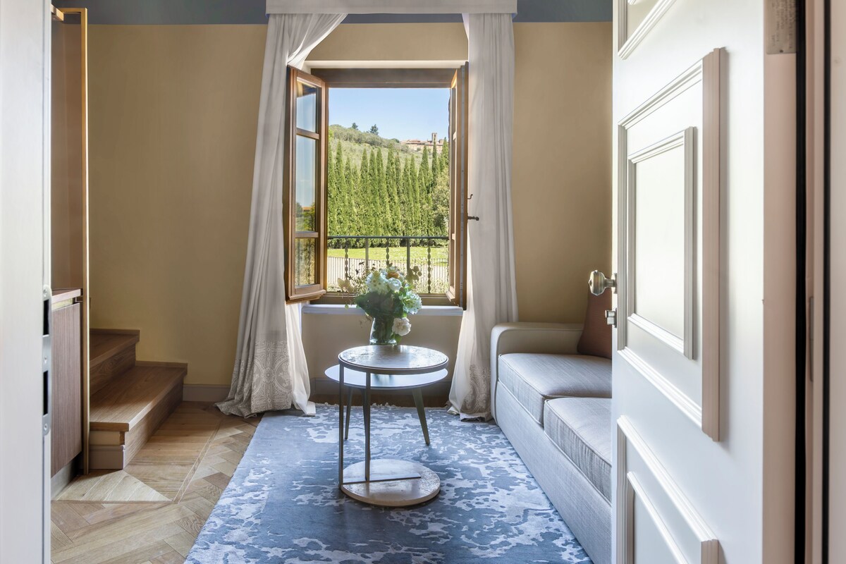 Tower Suite | Premium bedding, down comforters, minibar, in-room safe