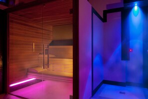 Couples treatment rooms, sauna, hot tub, steam room, hot springs