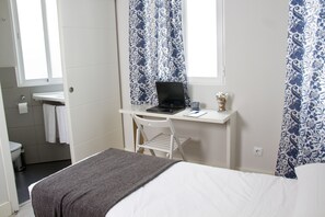 單人房 | 遮光布/窗簾、熨斗/熨衣板、免費無線上網、床單
