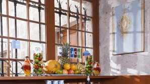 A breakfast buffet with various food items and beverages. - Hotel Casona Solar (Arequipa)