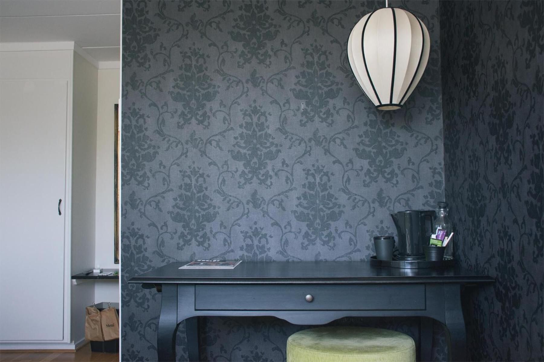 single room | 1 bedroom, in-room safe, individually decorated, individually furnished