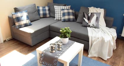 Blooms Inn & Apartments
