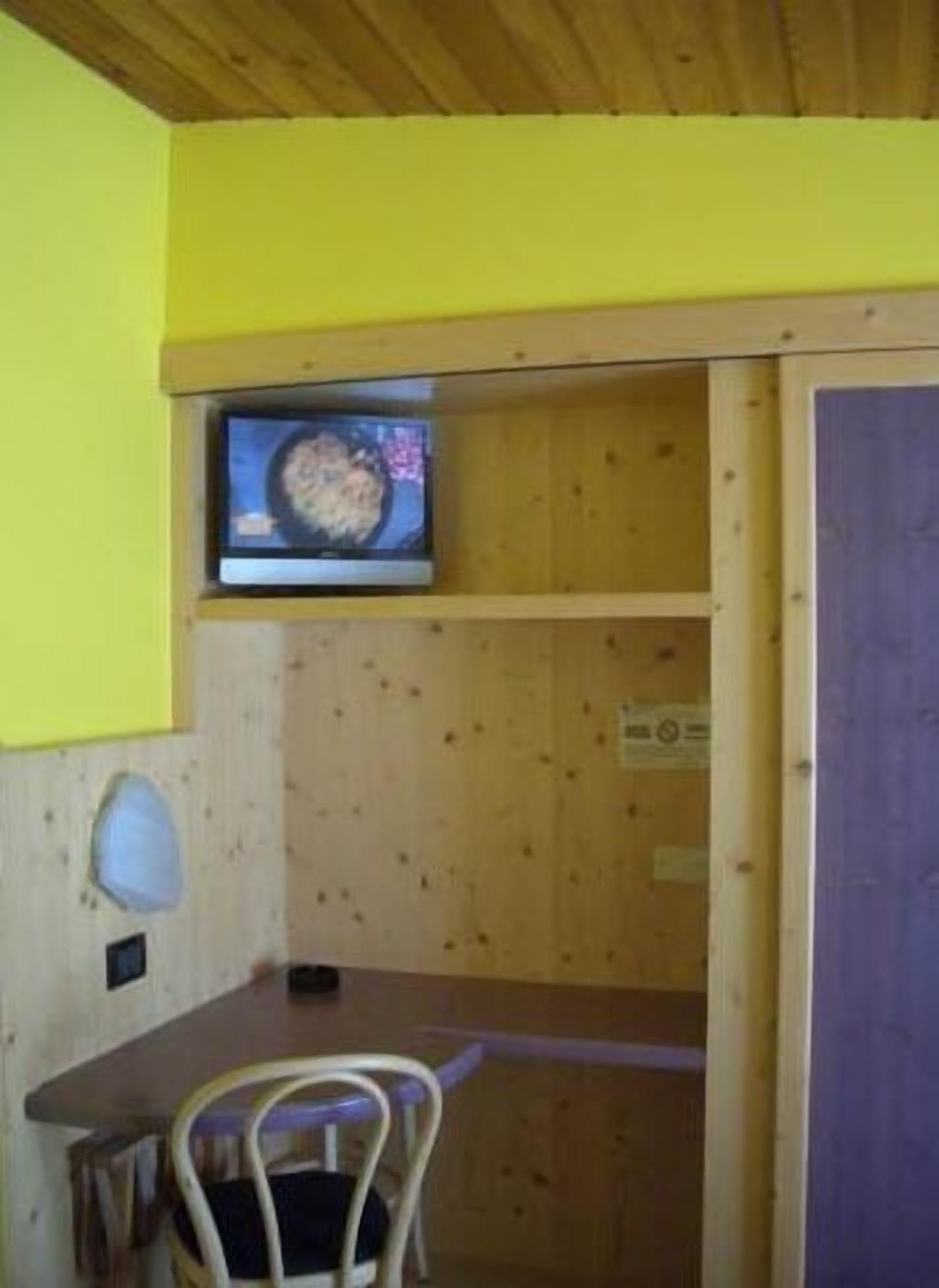 standard double room, 2 single beds, garden view | room amenity