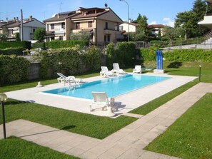 Outdoor pool - Residence Meridiana (Peschiera del Garda)