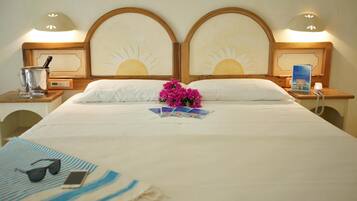 Cribs/infant beds, bed sheets