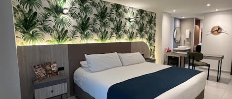 Phòng đôi Tiêu chuẩn | Bộ đồ giường cao cấp, minibar, két bảo mật tại phòng