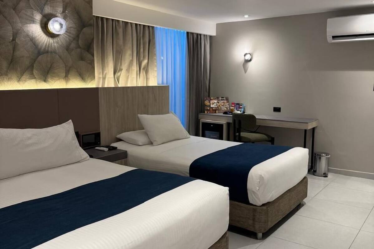 standard twin room | 1 bedroom, premium bedding, minibar, in-room safe