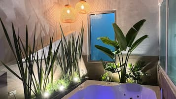 Deluxe-rum | Privat bubbelpool