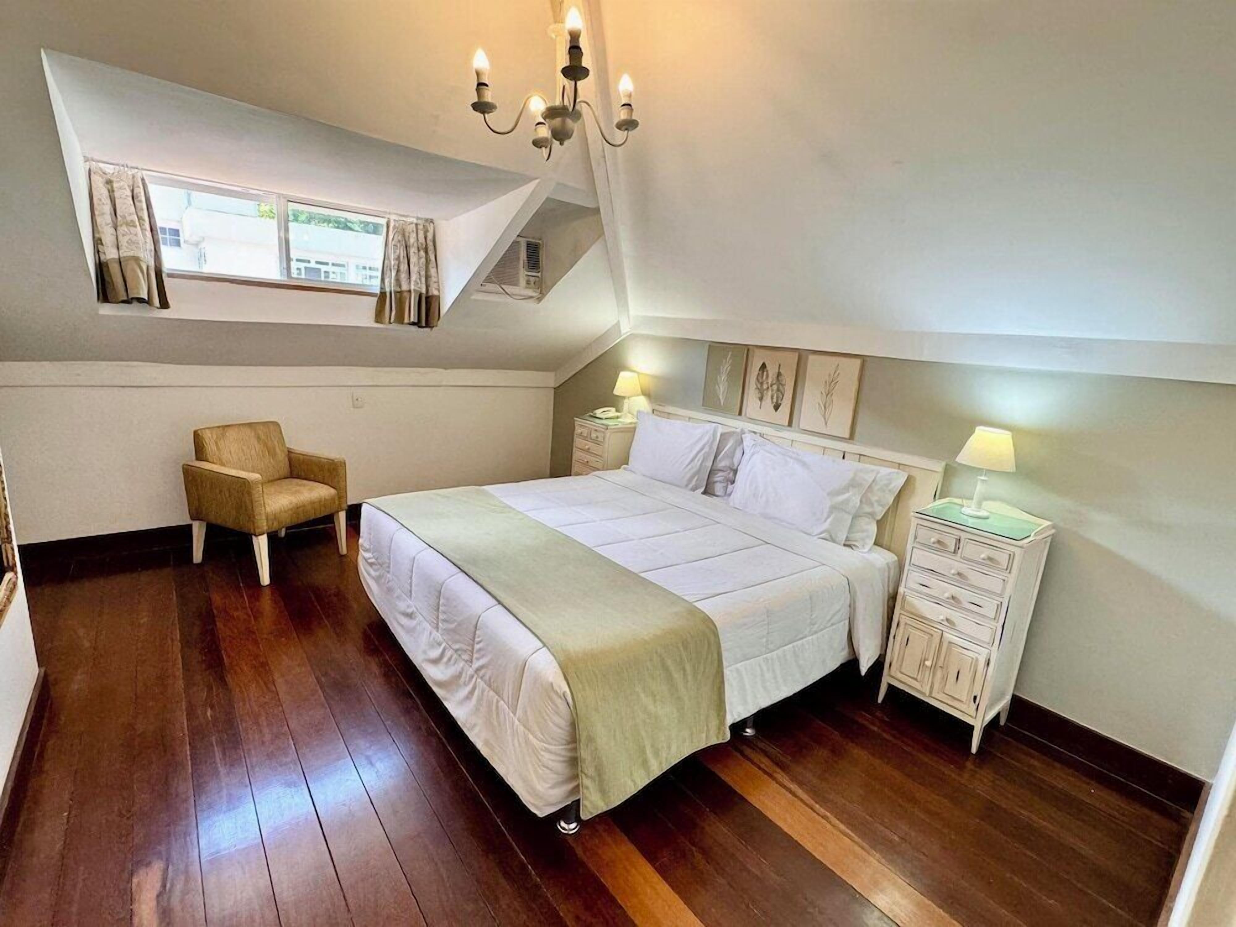 Minibar, blackout curtains, free WiFi, bed sheets