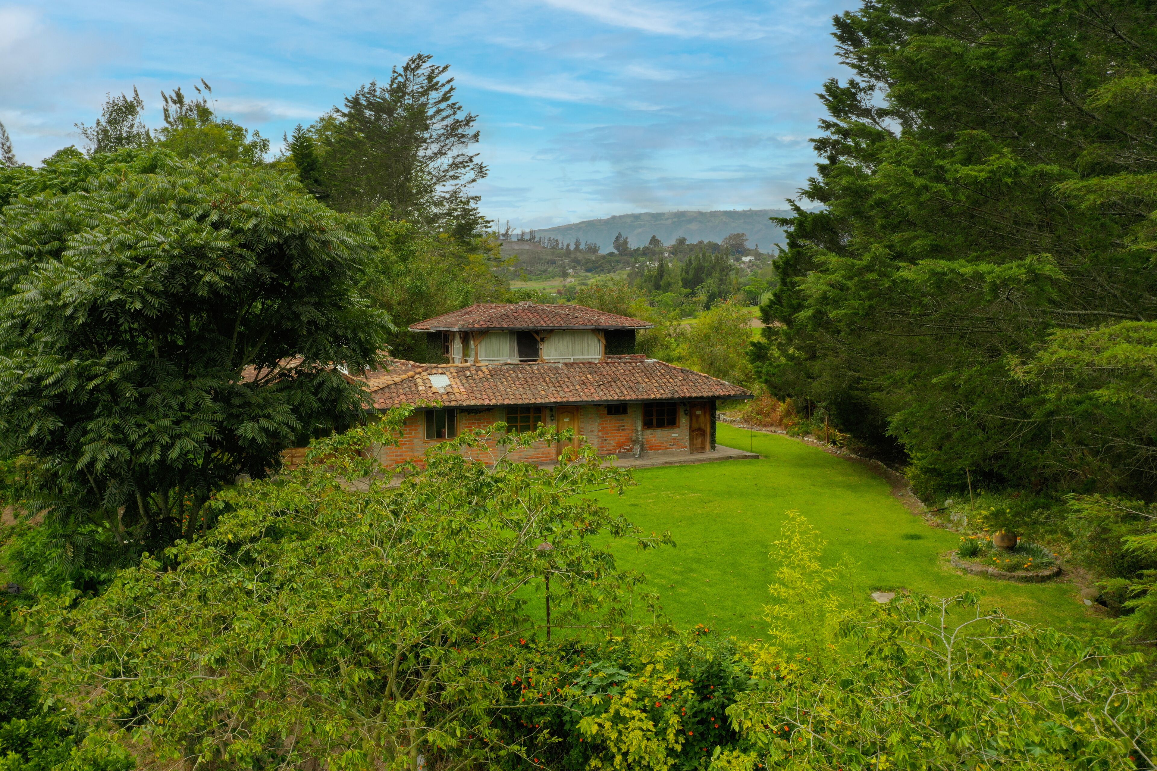 Coffres-forts dans les chambres, décoration personnalisée, bureau