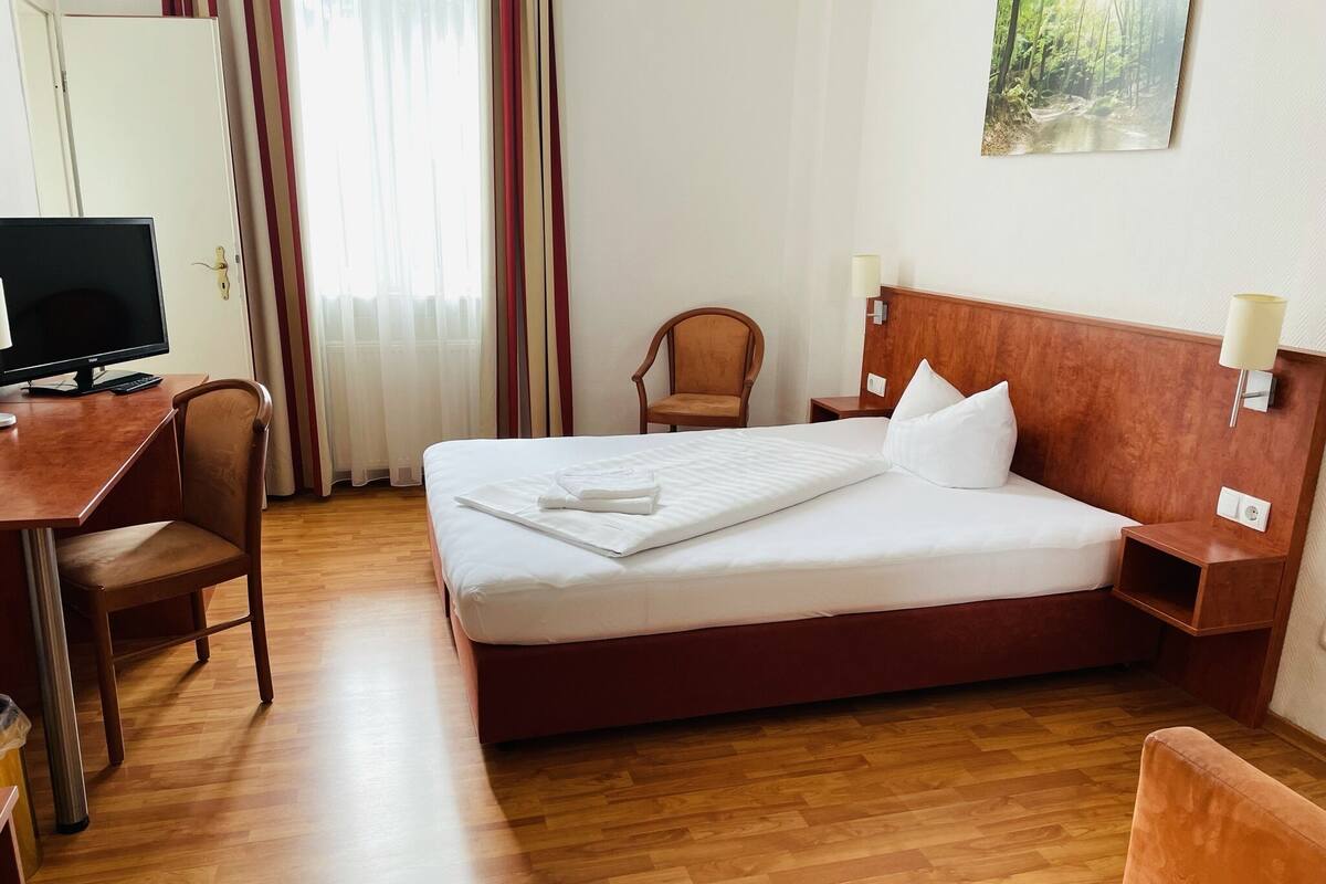 Yhden hengen comfort-huone | Untuvapeitot, Select Comfort -patjalliset sängyt