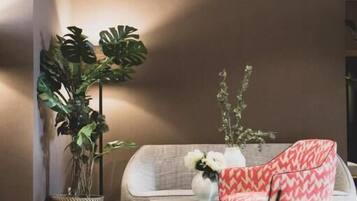 Een flatscreentelevisie