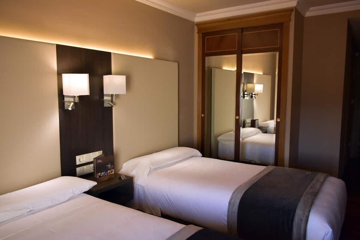 double room, balcony | down duvets, memory-foam beds, minibar, in-room safe