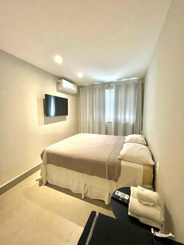 ميني بار وواي فاي مجانًا وملاءات أسرّة