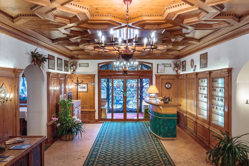 Franceschi Park Hotel, Cortina d’Ampezzo: Info, Photos, Reviews