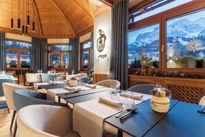 Breakfast and dinner served - Franceschi Park Hotel (Cortina d'Ampezzo)