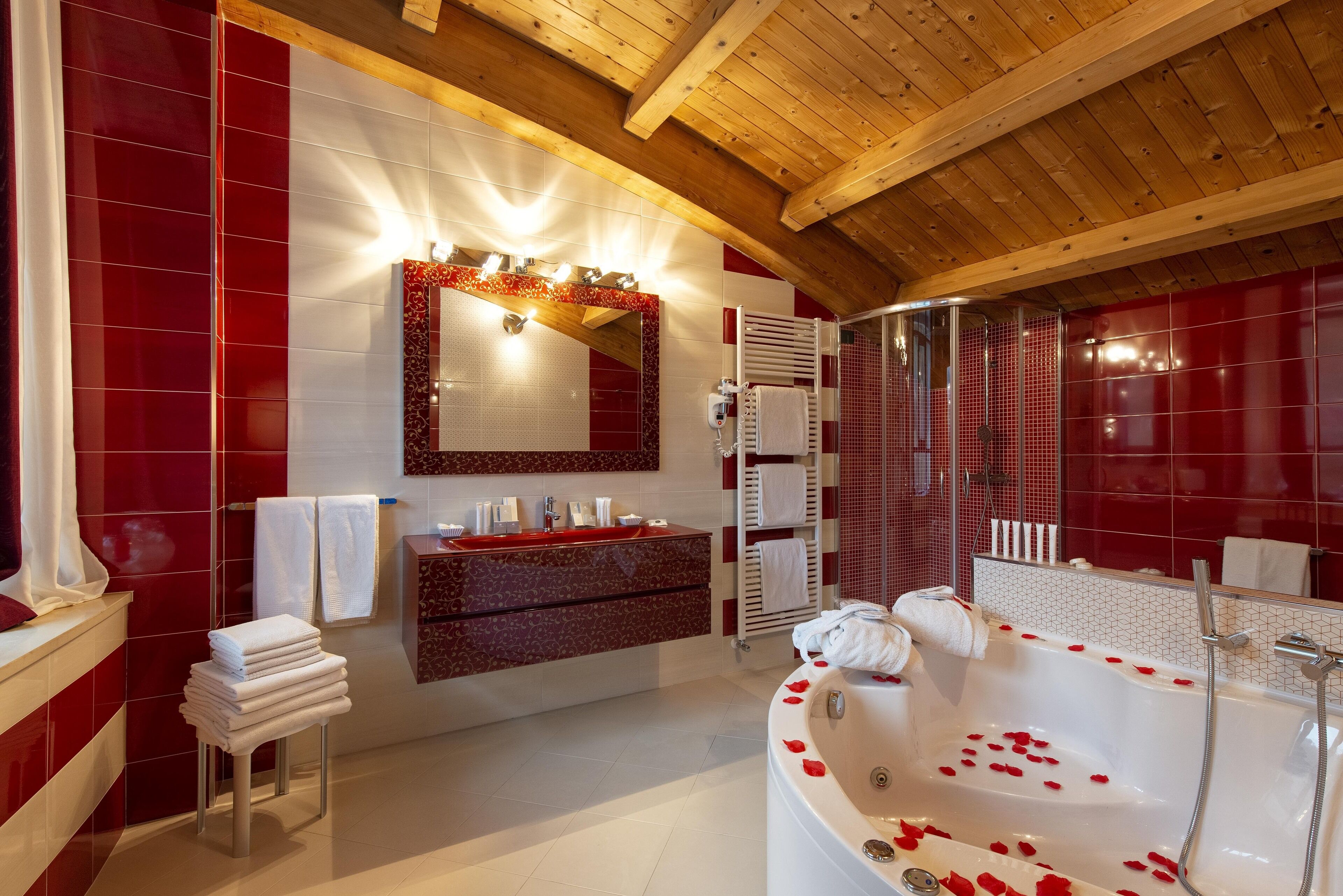 Romantic Suite | Bilik Mandi | Pancuran mandi, hulu semburan mandi hujan 