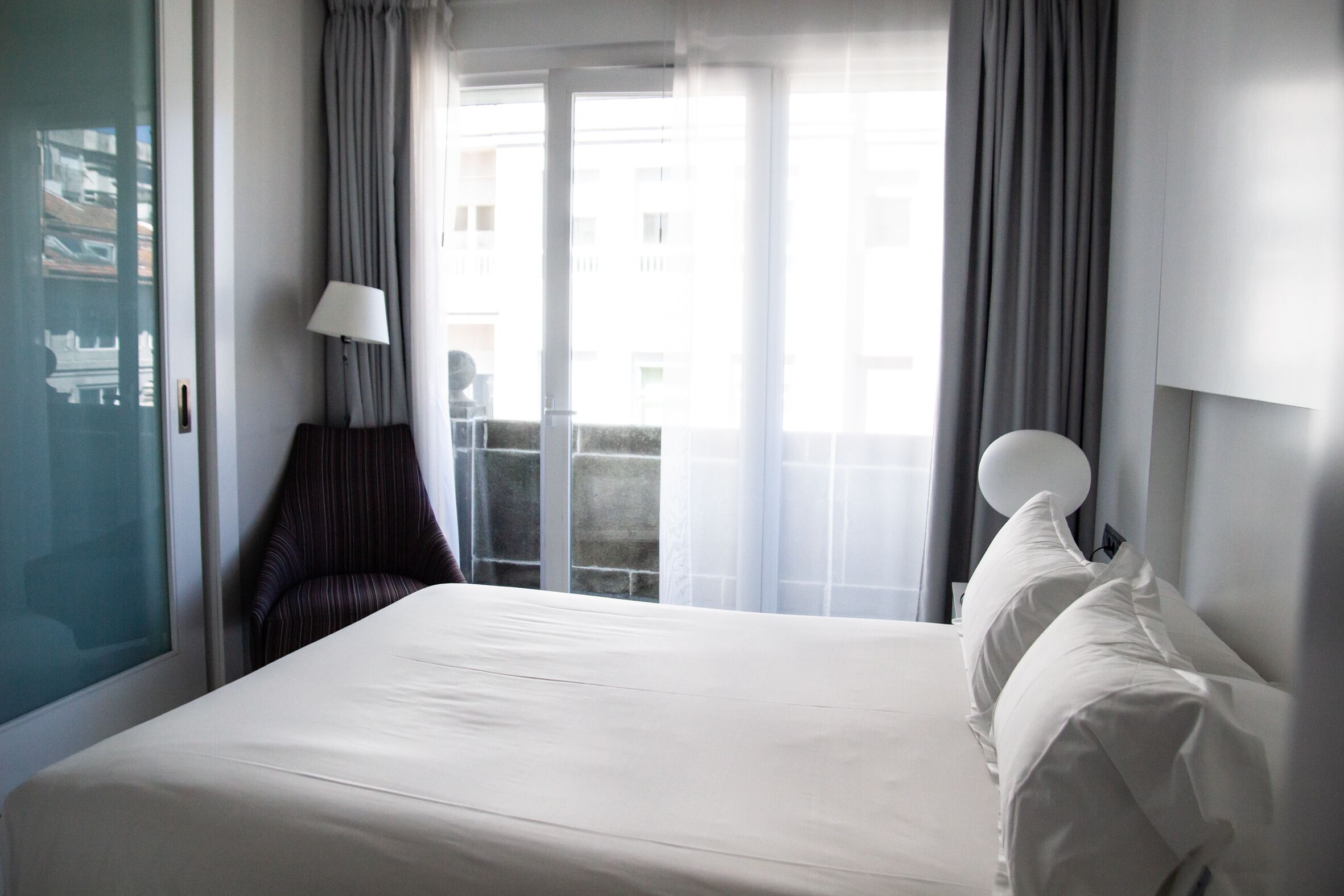 suite | premium bedding, minibar, in-room safe, desk
