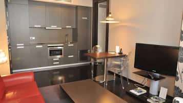 Suite | Living area | 26-inch plasma TV with digital channels, TV