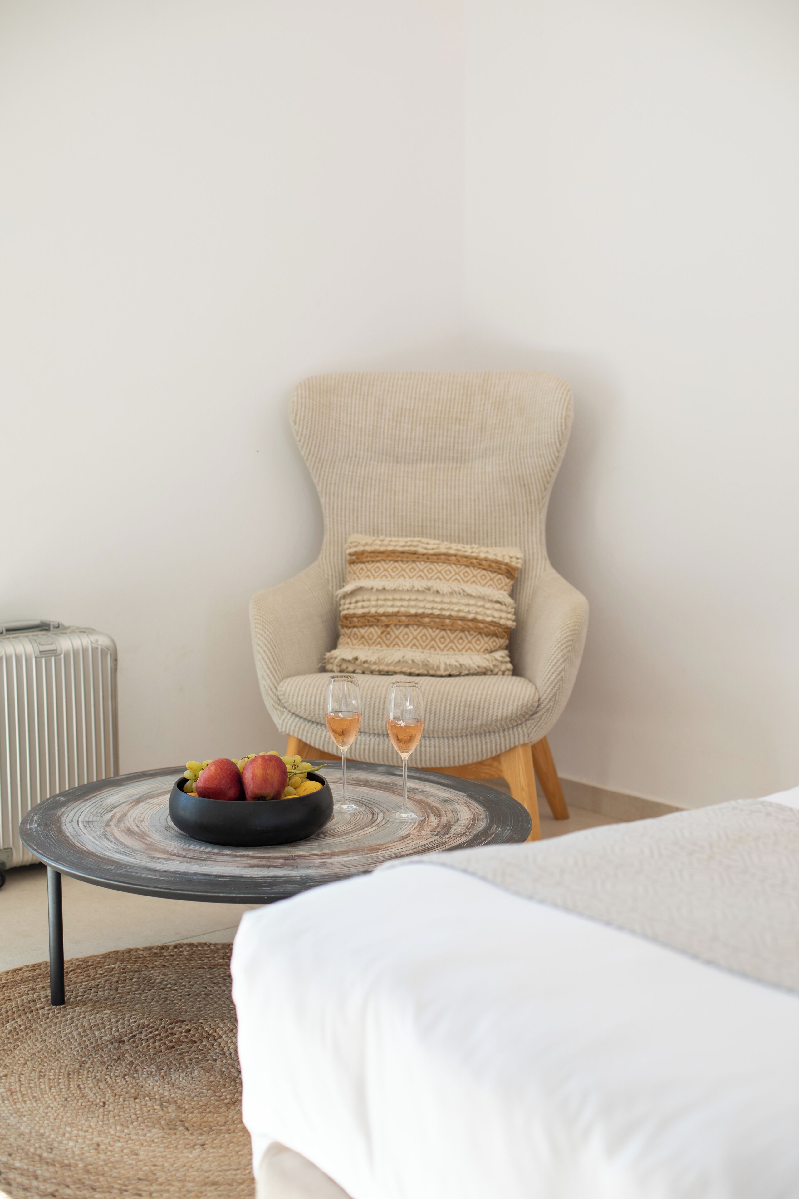 deluxe quadruple room | minibar, in-room safe, individually decorated, individually furnished