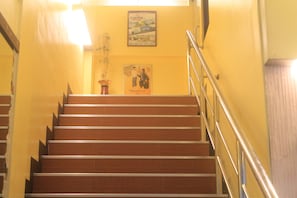 Staircase - Gran Prix Quezon City (Quezon City)