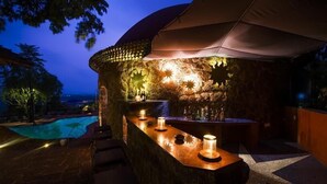 Poolside bar - Nilaya Hermitage (Arpora)