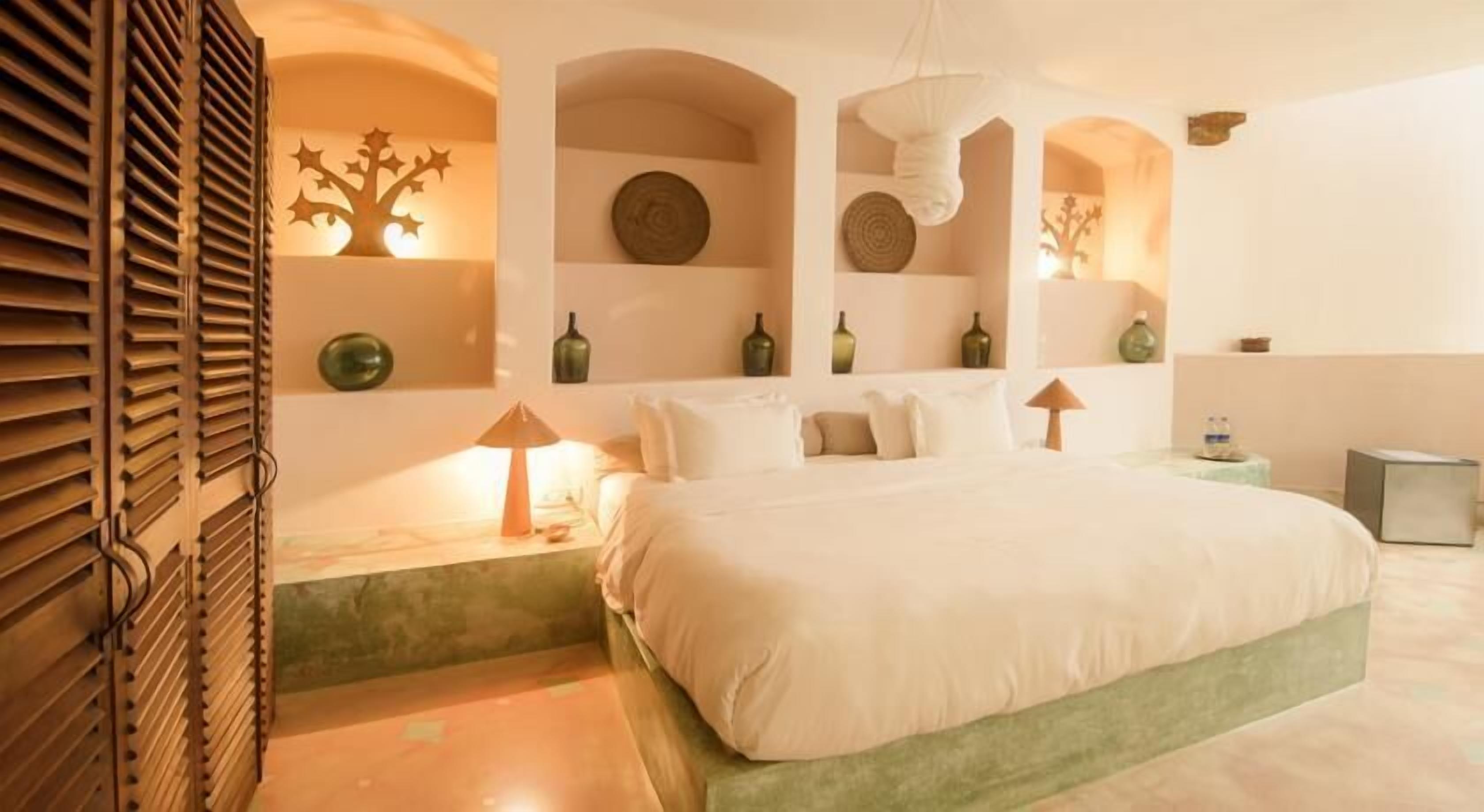 Luxury Boutique Room | Premium bedding, memory foam beds, minibar, in-room safe