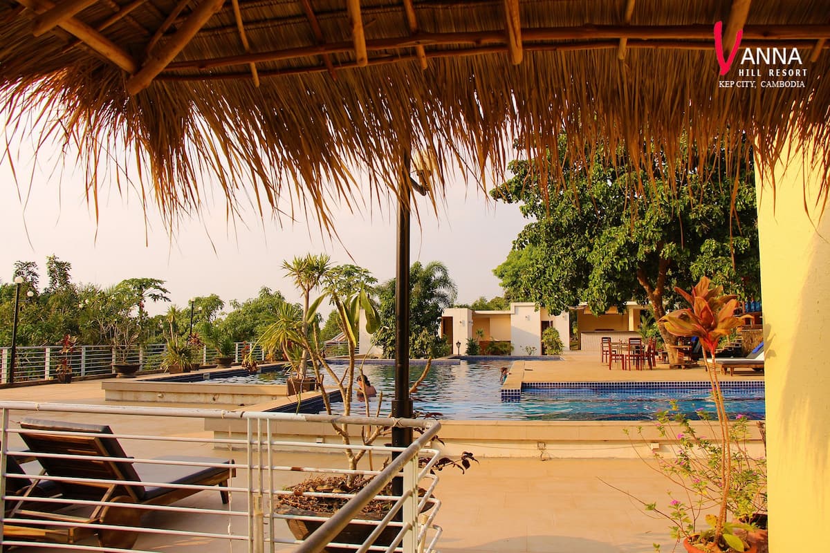 Single Room With Bathroom | Outdoor pool