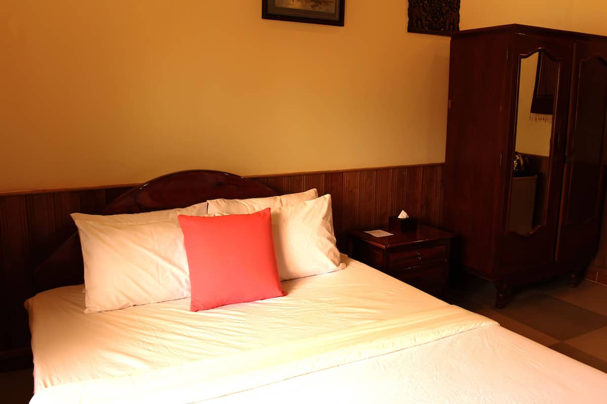 Deluxe Double Room | In-room safe, desk, rollaway beds, free WiFi