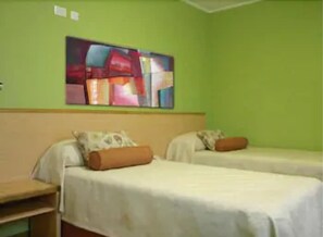 Habitación estándar doble | Minibar, caja fuerte, wifi gratis