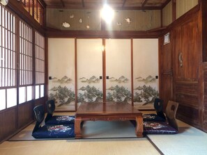 Superior Room | Minibar, free WiFi - Goyah-so Guesthouse (Okinawa)