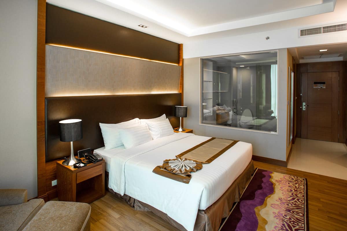 Chambre Deluxe | 1 chambre, minibar, coffres-forts dans les chambres, bureau
