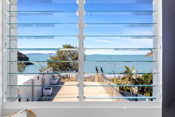 Premium Studio | Minibar, in-room safe, individually decorated, individually furnished