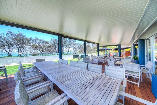 Frühstück, Mittagessen, Abendessen, Blick auf den Strand 