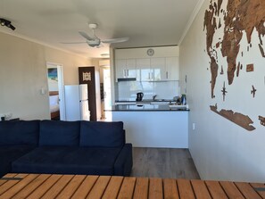 1 Bedroom Suite | Private kitchen | Fridge, microwave, electric kettle, toaster - Rosslyn Bay Resort (Rosslyn)