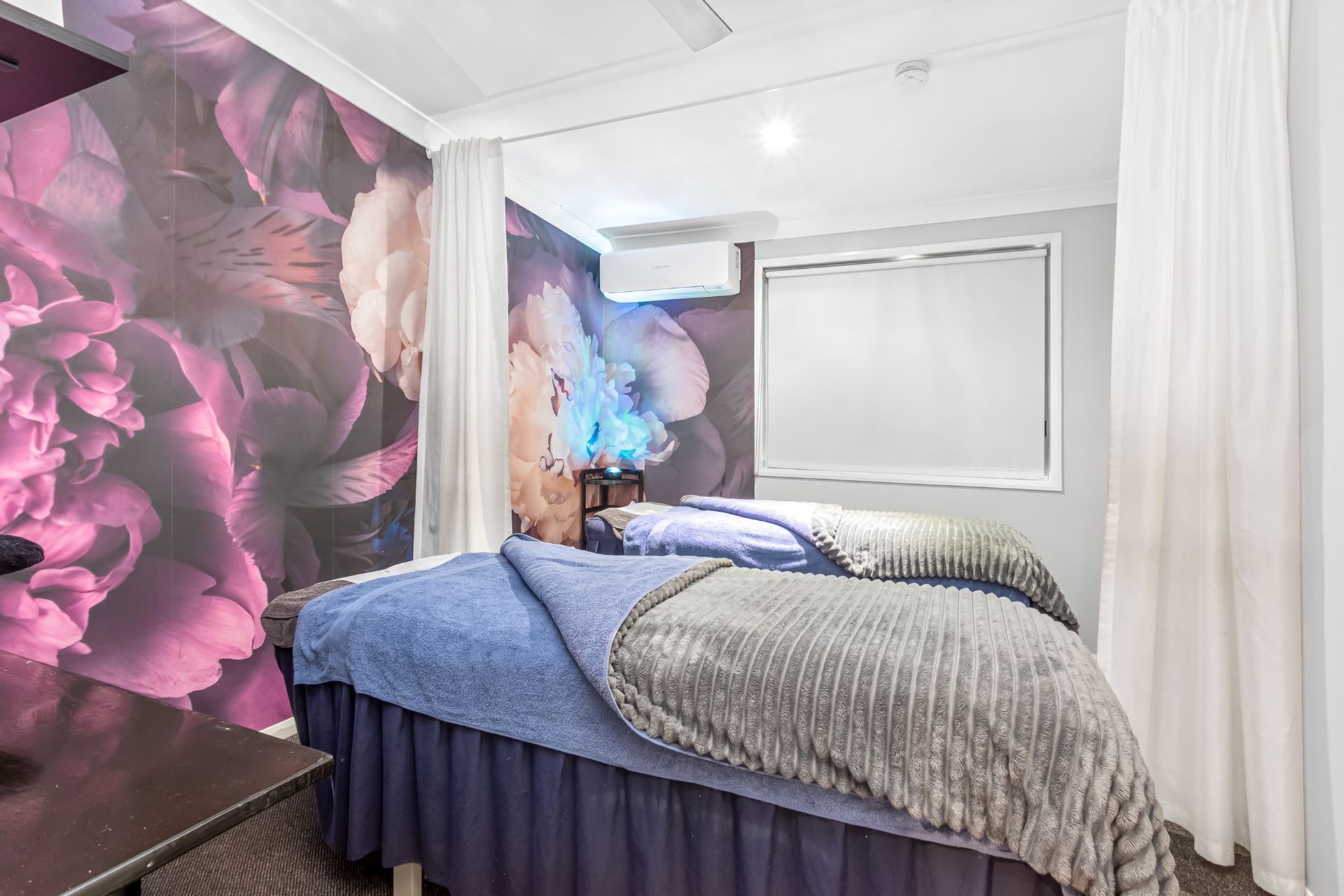 Couples treatment rooms, body treatments, aromatherapy