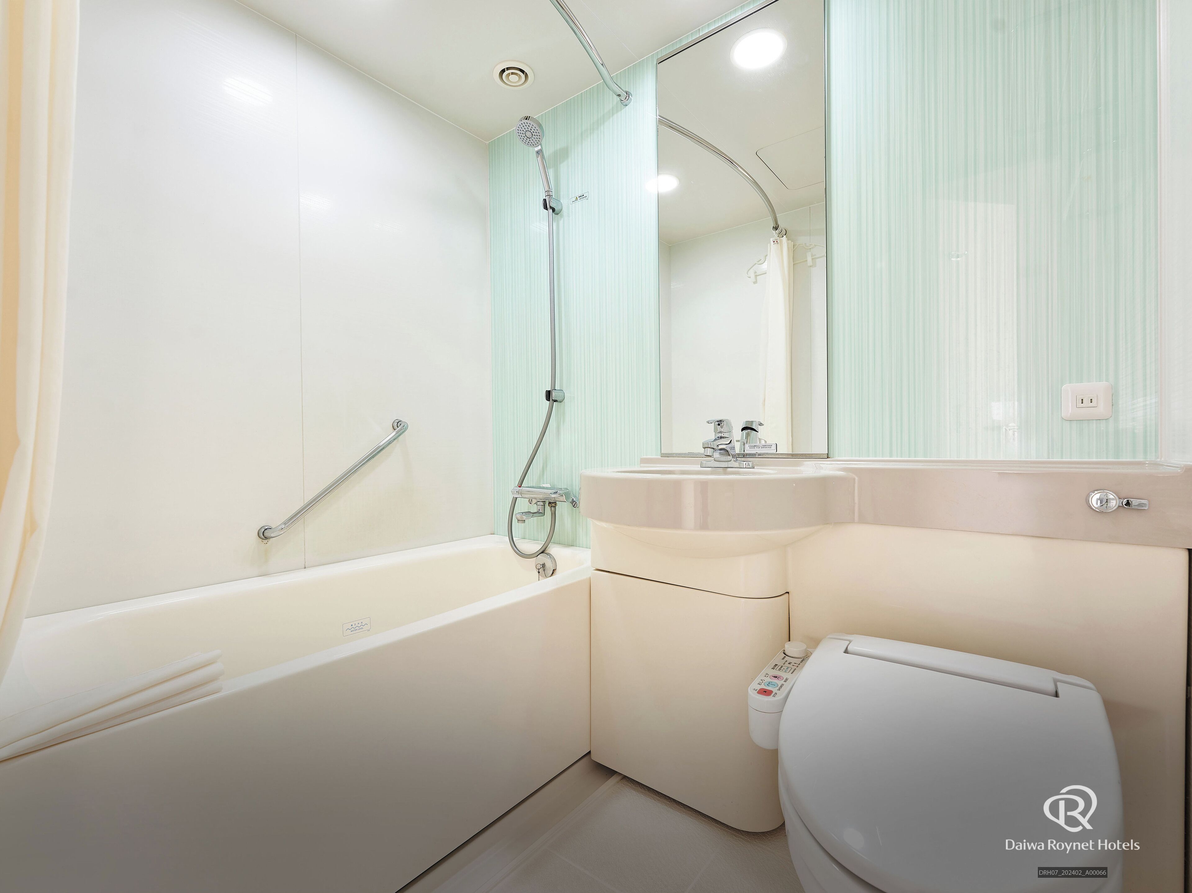 combined shower/bathtub, free toiletries, hair dryer, slippers