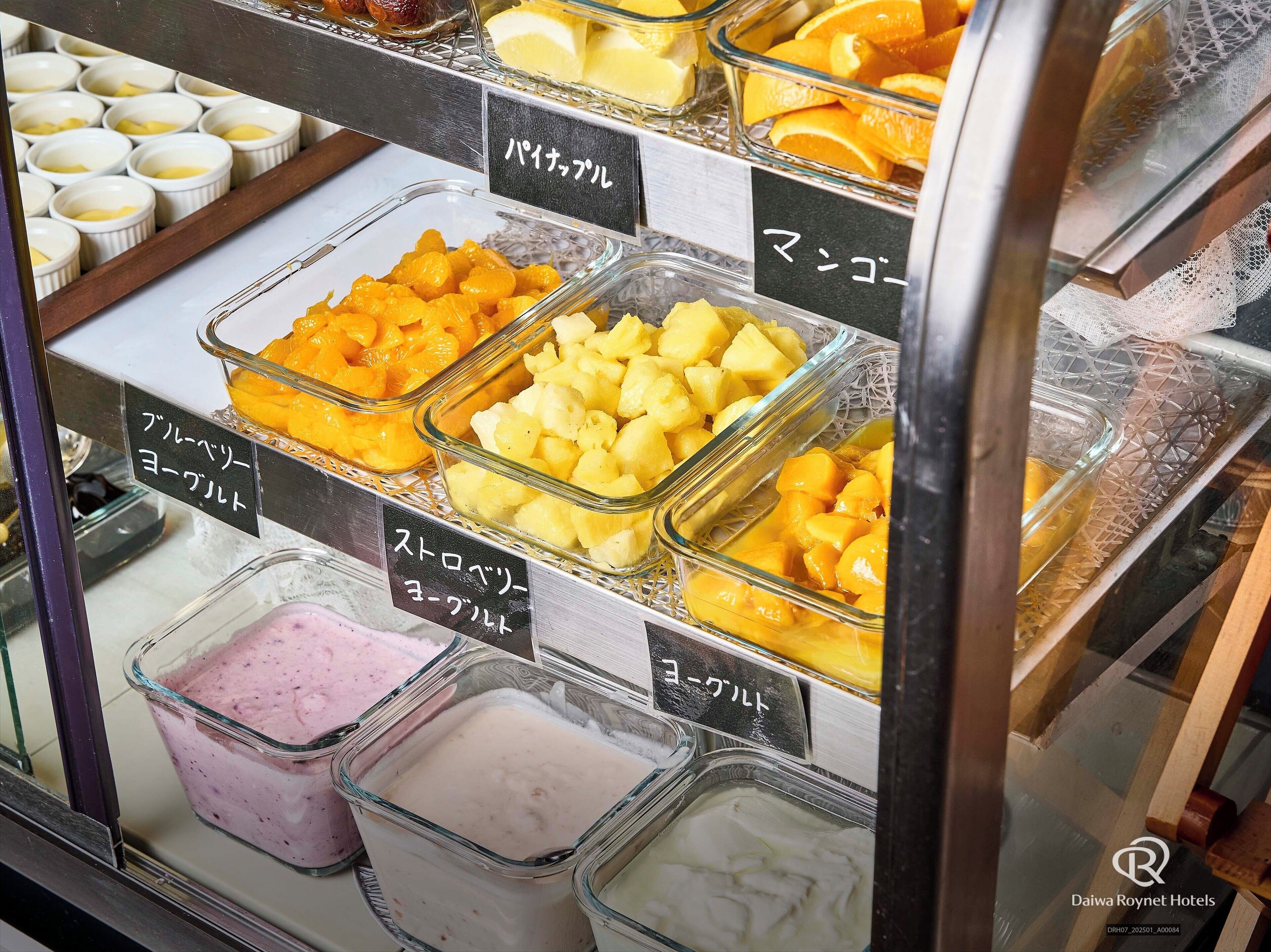 breakfast and lunch served