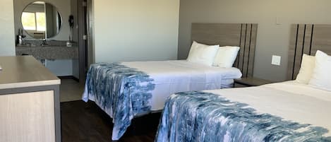 Standardrum - 2 dubbelsängar - icke-rökare | Skrivbord, gratis wi-fi, sängkläder och väckarklockor