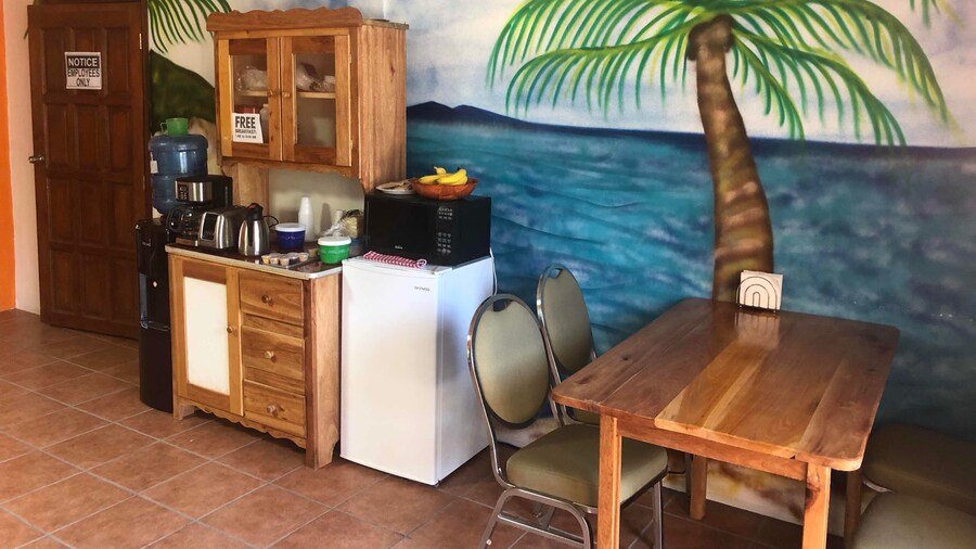 Best Time Inn Hotel - Car Rental