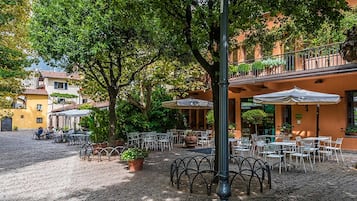 Bar (en la propiedad)