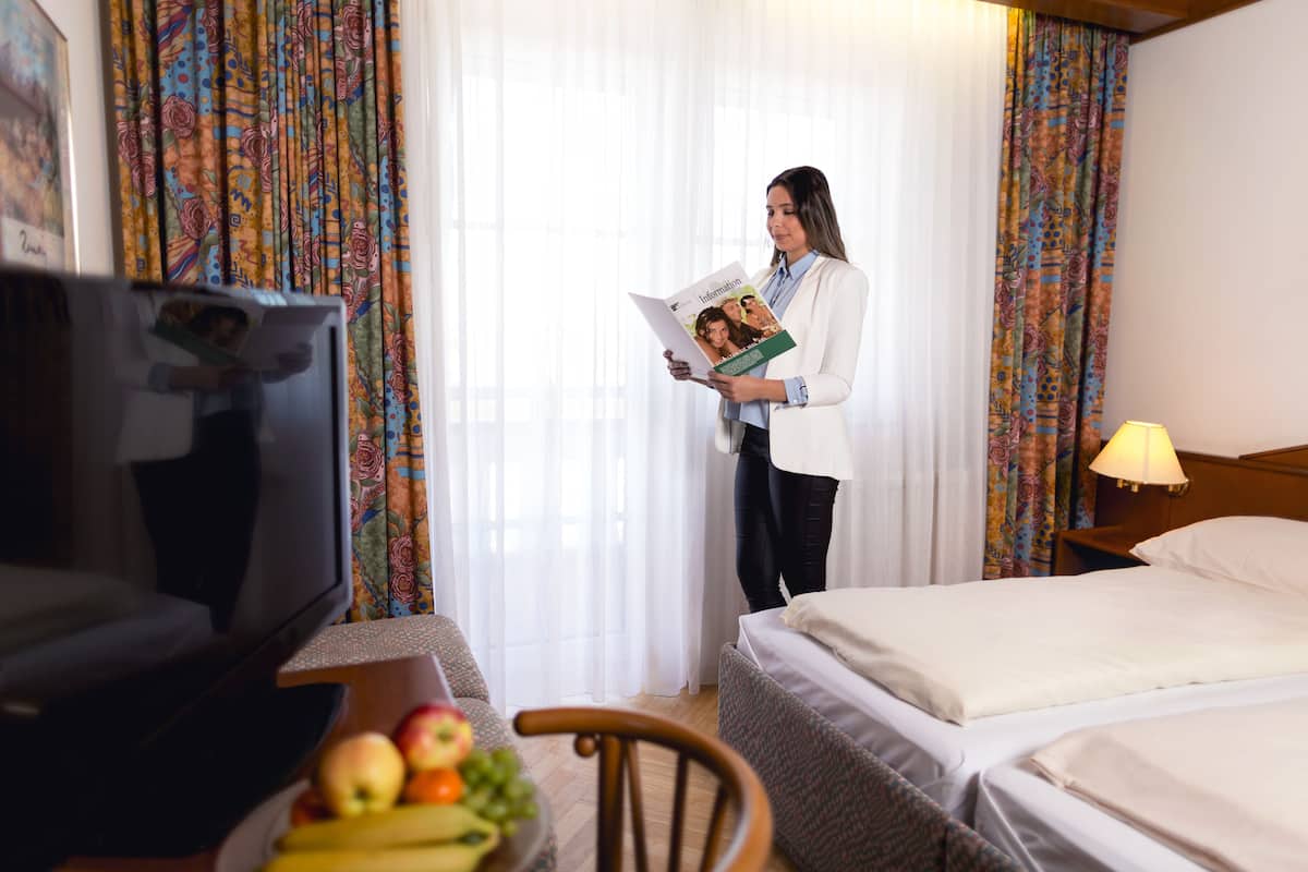 Hypo-allergenic bedding, minibar, in-room safe, desk