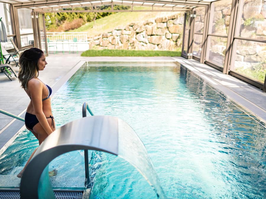 Seasonal outdoor pool, sun loungers