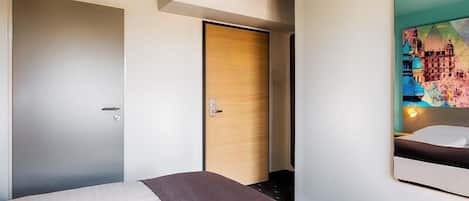 Double Room | Desk, soundproofing, WiFi (free), individually furnished