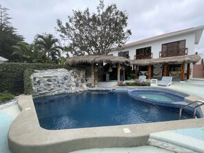 Utomhuspool