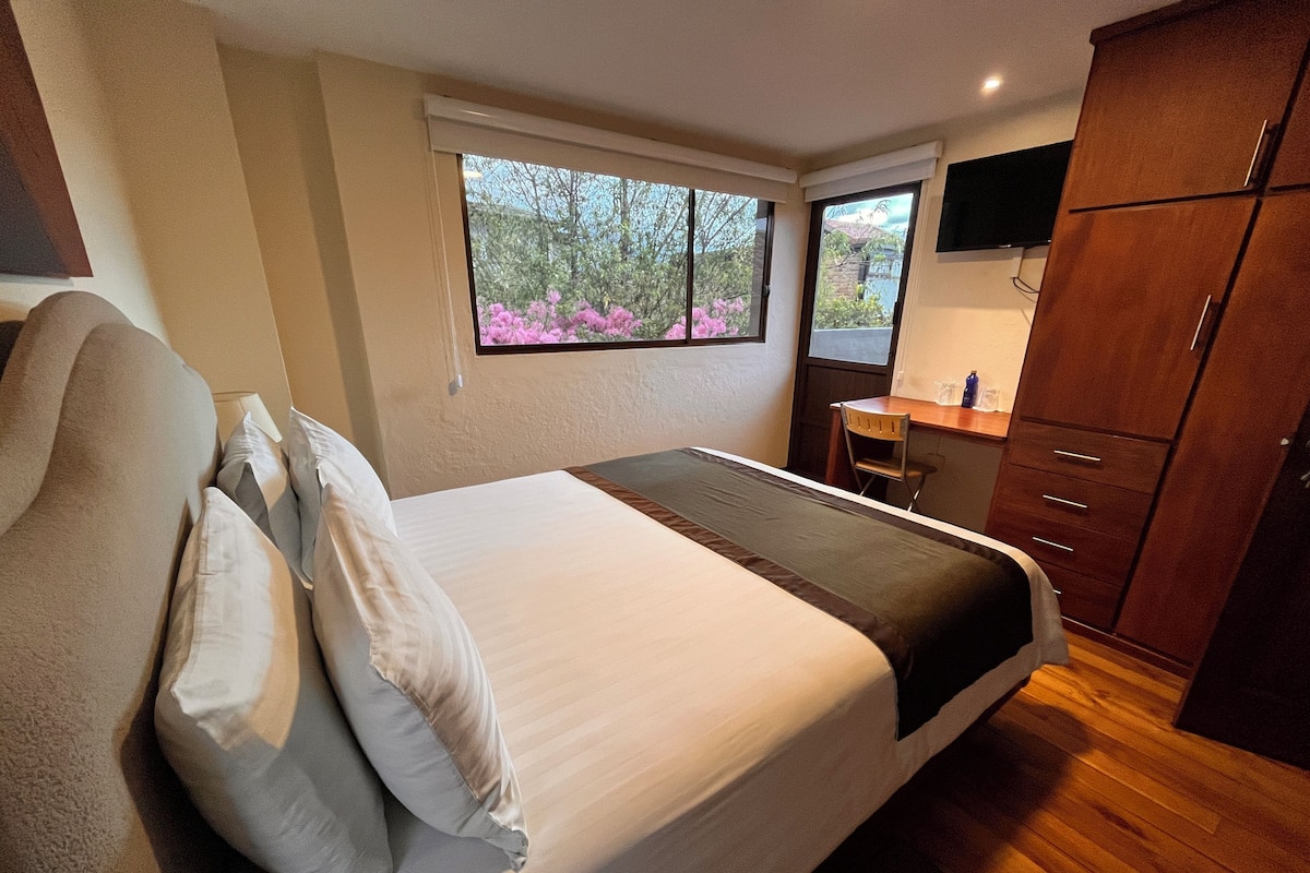Double Room | In-room safe, individually decorated, desk, iron/ironing board