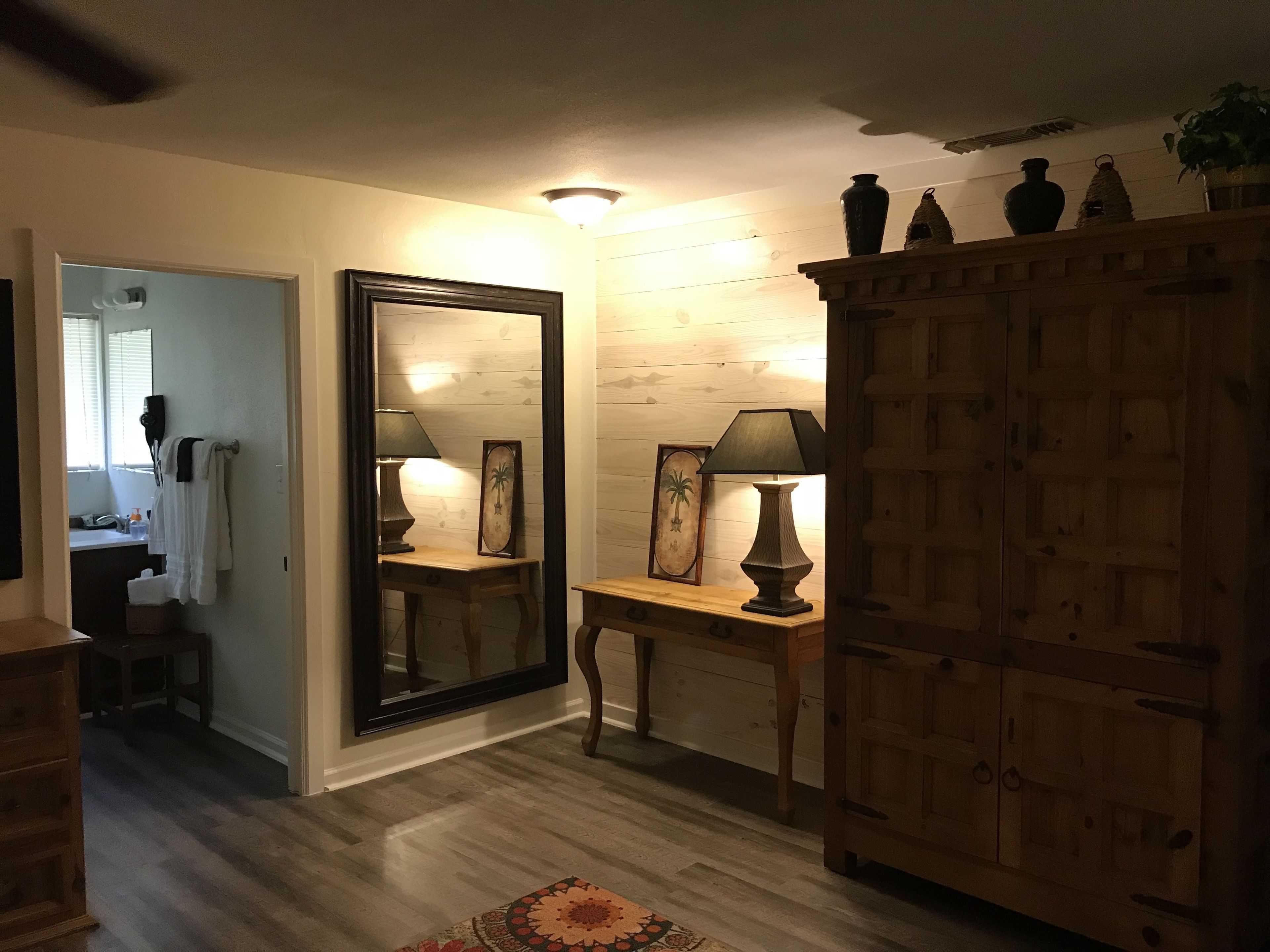 Room, Private Bathroom (Kennon) | Egyptian cotton sheets, pillowtop beds, individually decorated